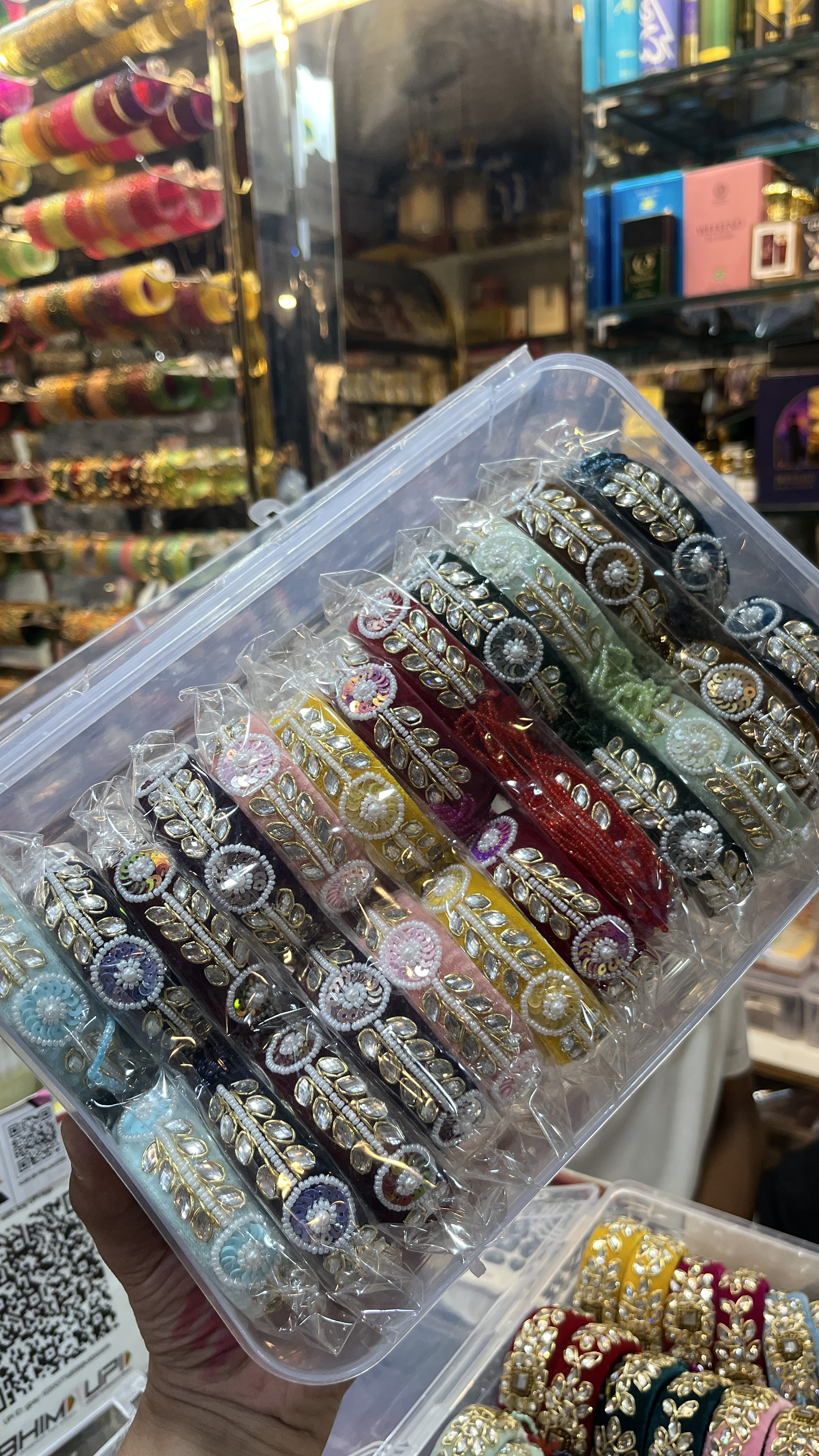 Velvet adjustable free size Kundan bengal